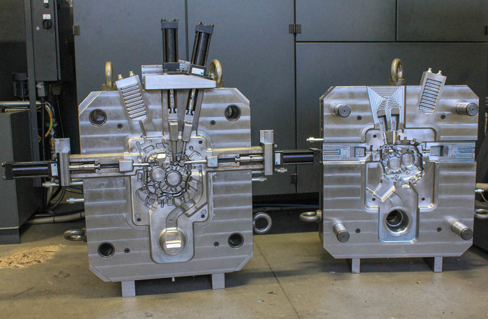 die-casting-mould-cleaning.bmp